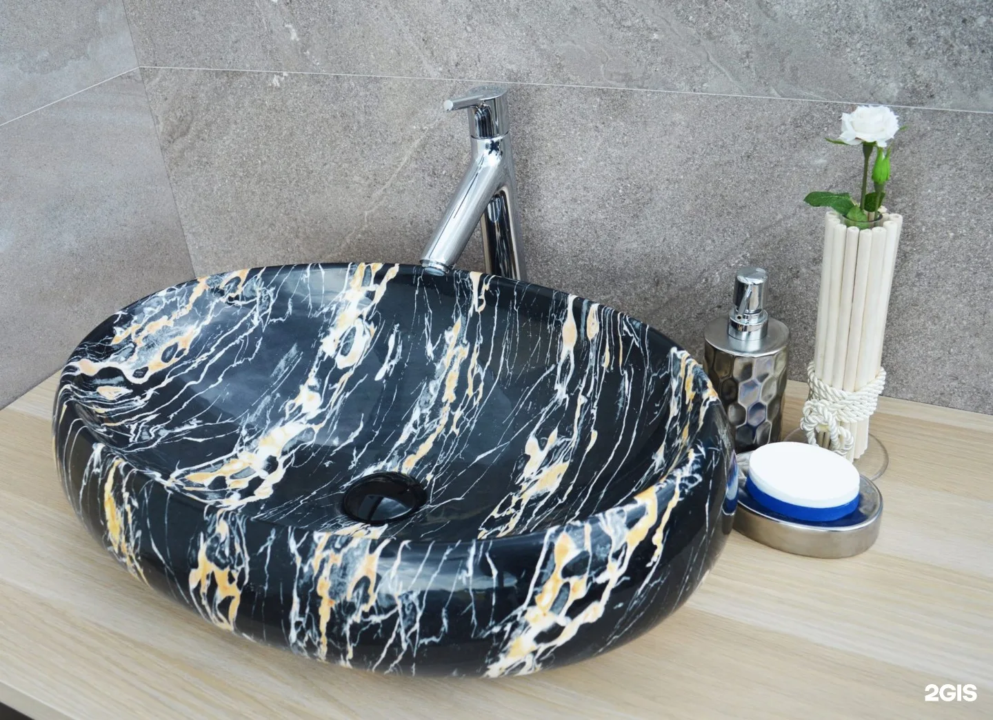 تصویر 2 از کاسه های روشویی سنگی گرد با ظاهری منحصر به فرد